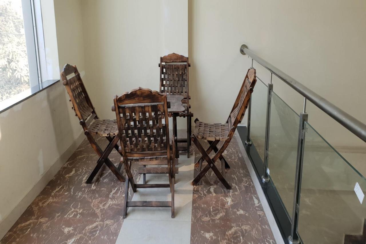 מלון Mirzāpur Oyo 27750 Bhagwati Residency מראה חיצוני תמונה