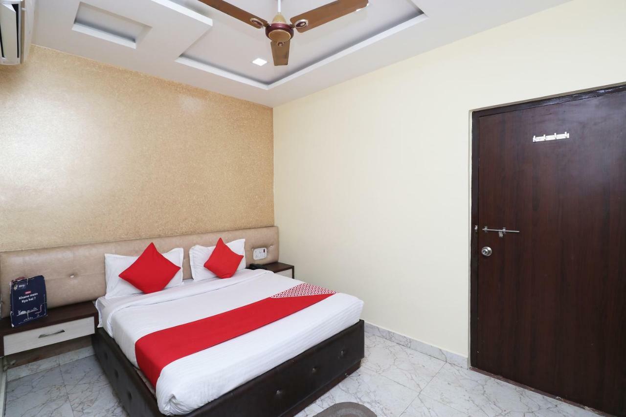 מלון Mirzāpur Oyo 27750 Bhagwati Residency מראה חיצוני תמונה